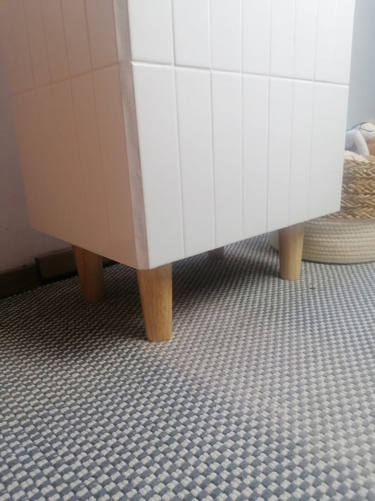 Commode sur pied, bicolore.