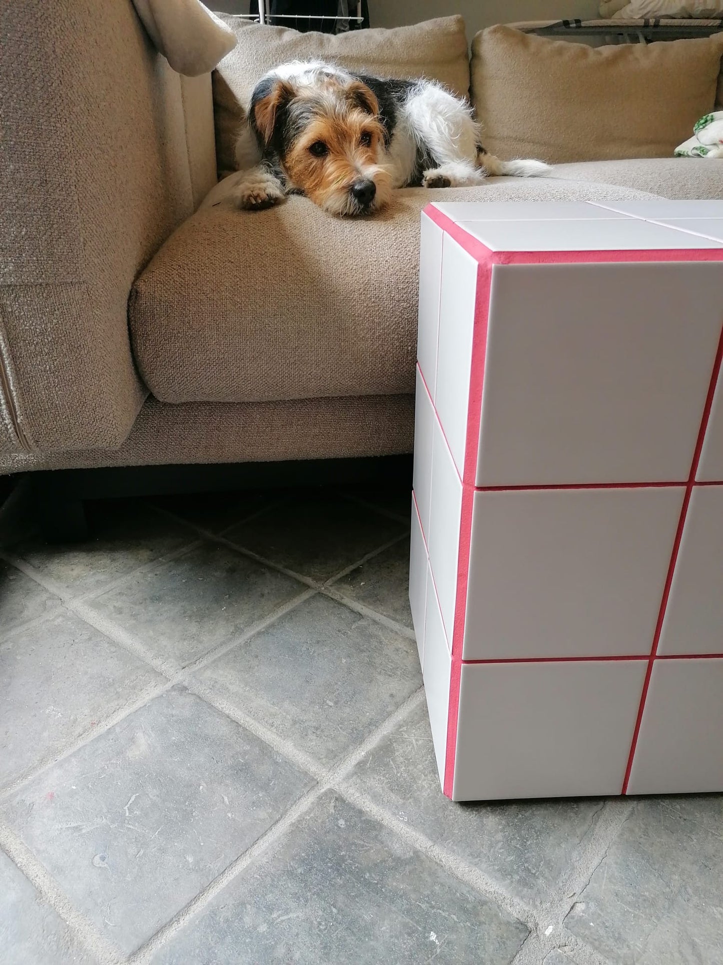 Box Greige/rouge